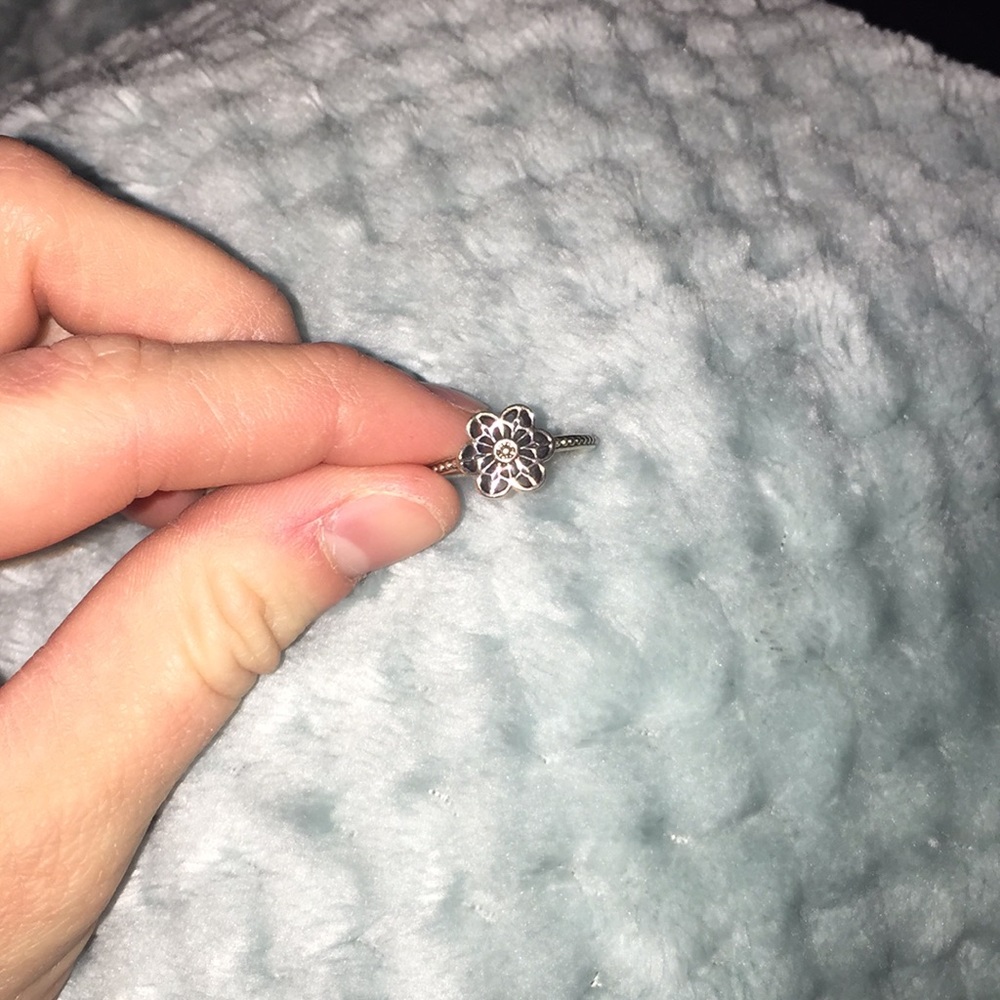 Authentic pandora ring